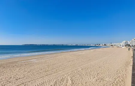 Appartement 2 chambres avec balcon, 550 m de la plage : photo 11