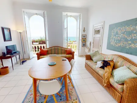 Appartement 2 pièces face mer à Menton : photo 4