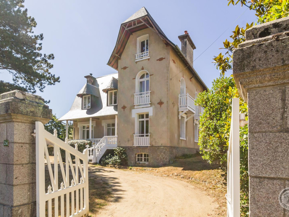 Villa 15 pers., 6 chambres rénovée à Jullouville - Photo 1