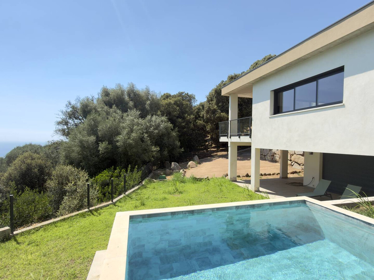 Villa 8 pers. à Olmeto : vue mer et piscine - Photo 2