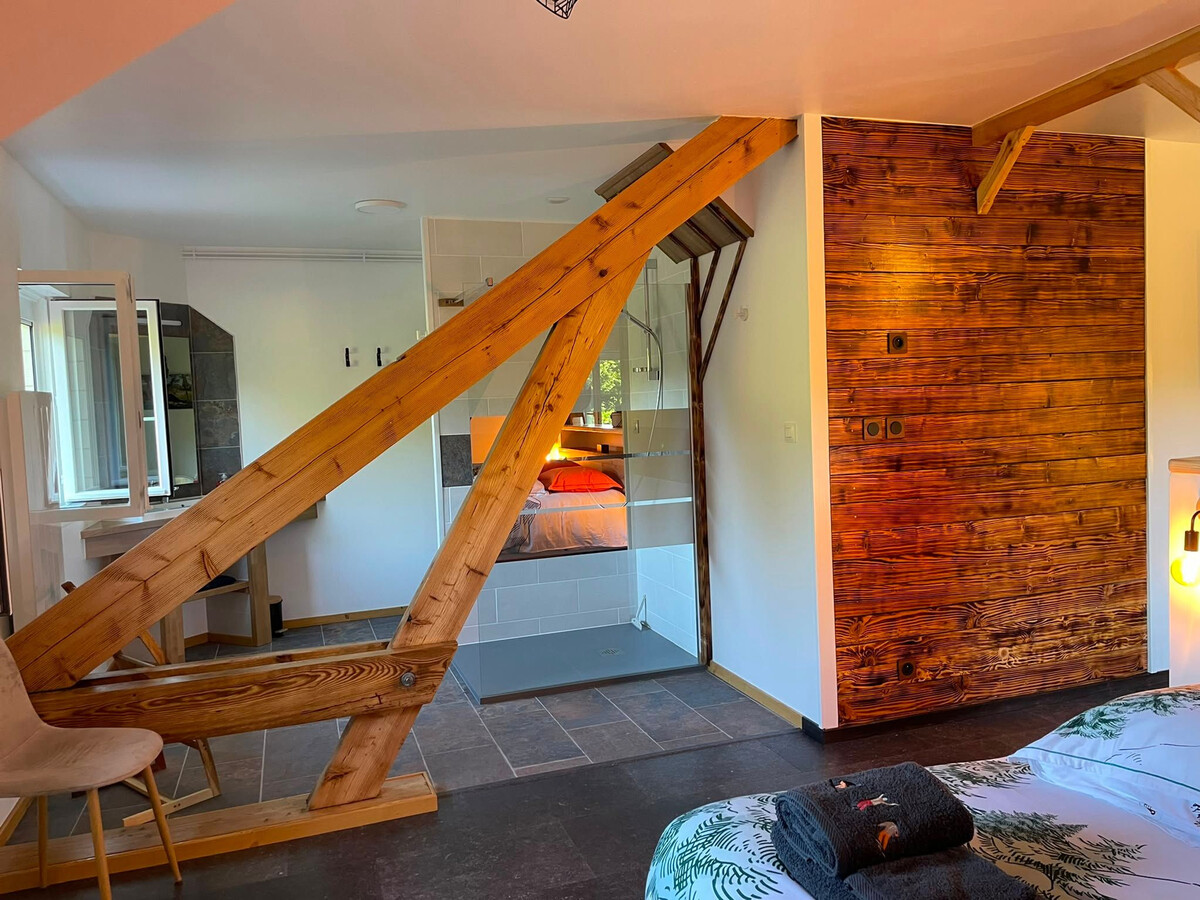 Appartement 2 pers. avec étangs privés à Hadol - Photo 18