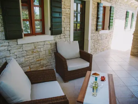 Luxusvilla mit Garten und Pool sowie herrlicher Aussicht : photo 8