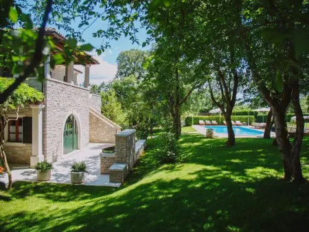Luxusvilla mit Garten und Pool sowie herrlicher Aussicht : photo 29