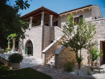 Luxusvilla mit Garten und Pool sowie herrlicher Aussicht : photo 35