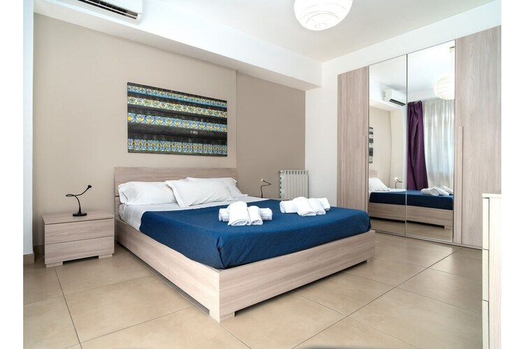Appartement moderne Catania, centre-ville avec équipements complets - Photo 2