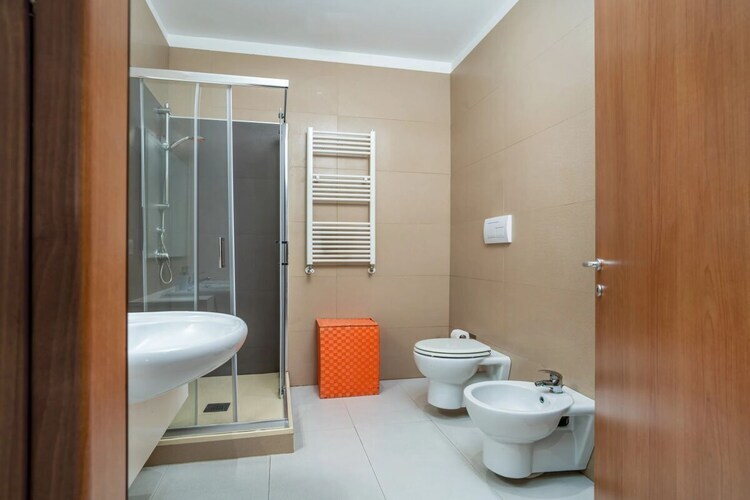 Maison 6 personnes à Catania, 2 chambres, 2 salles de bains - Photo 10