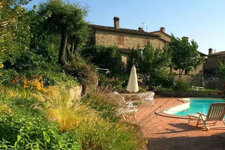 Villa toscane avec piscine débordement à Pari : photo 5
