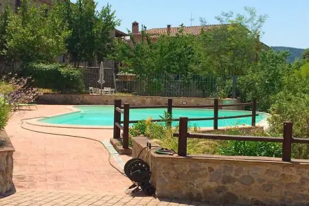 Villa toscane avec piscine débordement à Pari : photo 6