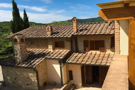 Villa toscane avec piscine débordement à Pari : photo 8