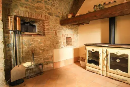 Villa toscane avec piscine débordement à Pari : photo 10
