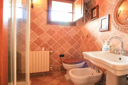 Villa toscane avec piscine débordement à Pari : photo 11