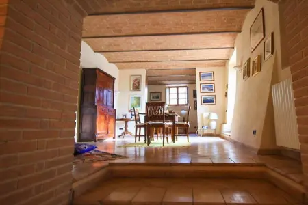 Villa toscane avec piscine débordement à Pari : photo 15