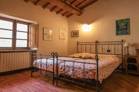 Villa toscane avec piscine débordement à Pari : photo 21