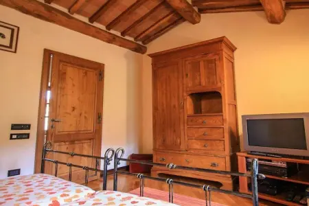 Villa toscane avec piscine débordement à Pari : photo 22
