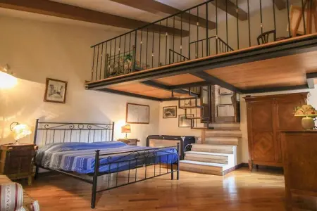 Villa toscane avec piscine débordement à Pari : photo 23