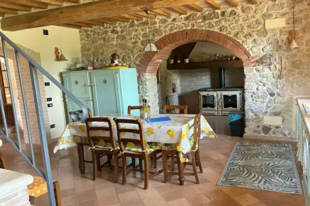 Villa toscane avec piscine débordement à Pari : photo 33