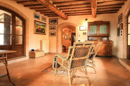 Villa toscane avec piscine débordement à Pari : photo 42