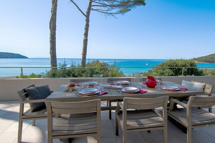 Villa bord de mer avec accès privé à la plage, Procchio - Photo 6