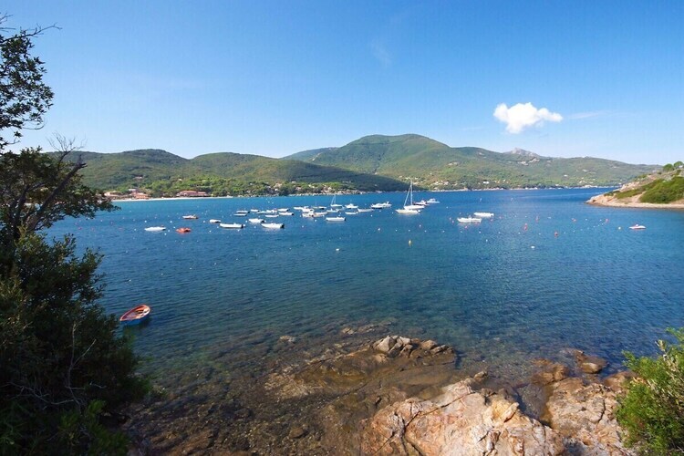 Villa bord de mer avec accès privé à la plage, Procchio - Photo 19