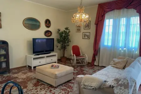 Villa jumelée Marina di Massa, jardin privatif 2 côtés : photo 7