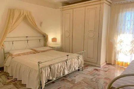 Villa jumelée Marina di Massa, jardin privatif 2 côtés : photo 13