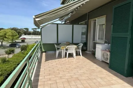Maison Marina di Massa, balcon vue mer à 250 m plage : photo 3