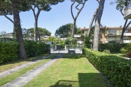 Appartement 3 chambres avec jardin et vue mer à Marina di Massa : photo 3