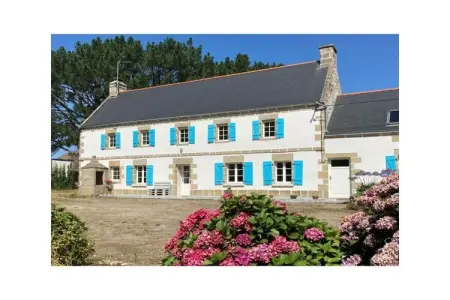 Ferme bretonne 1839 avec sauna, 8 pers, Cap-Sizun