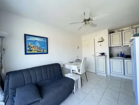 T2 28 m² avec terrasse Ouest au Lavandou : photo 4