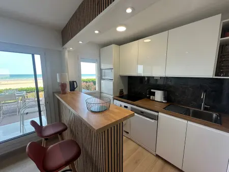 Appartement 2 pièces vue mer avec accès direct plage : photo 7
