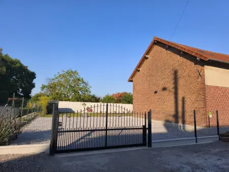 Gîte 8 pers. Sinceny : jardin, terrain de pétanque, clim : photo 26