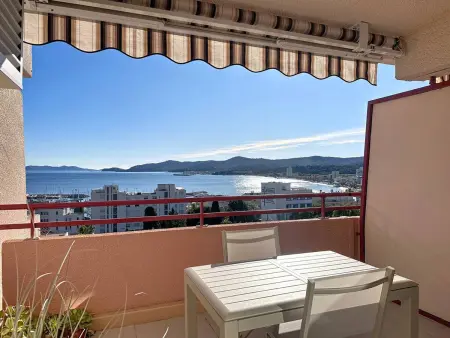 T2 vue mer avec terrasse plein sud - Le Lavandou : photo 2