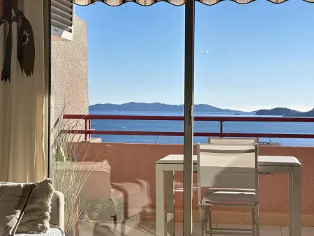 T2 vue mer avec terrasse plein sud - Le Lavandou : photo 10