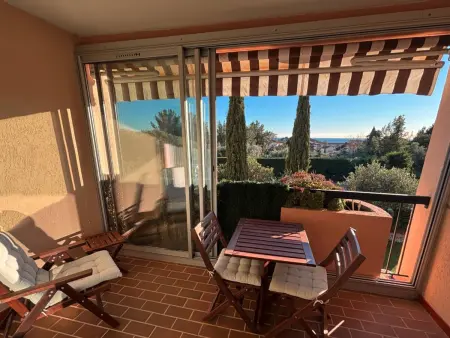 Location appartement à Bandol, Studio moderne, clim, parking, vue mer - 3 pers.