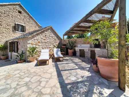 Cottage Bilušić à Jelsa, maison isolée 6 pers. : photo 3