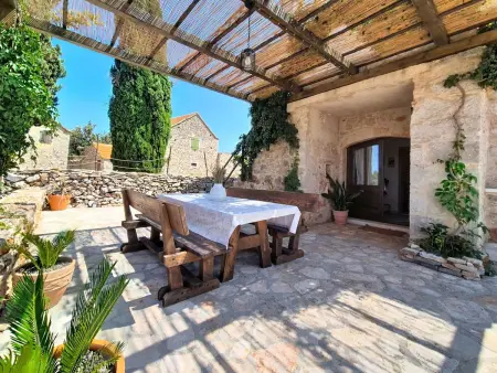 Cottage Bilušić à Jelsa, maison isolée 6 pers. : photo 4