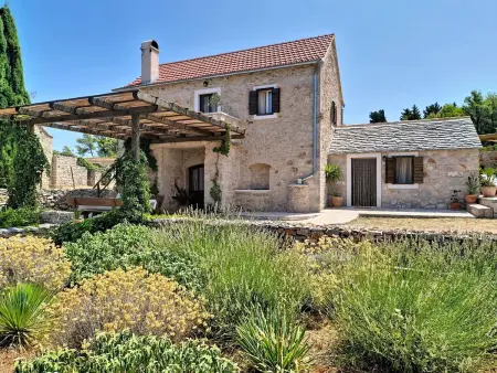 Cottage Bilušić à Jelsa, maison isolée 6 pers. : photo 41