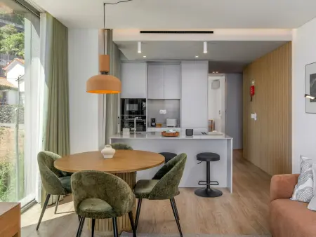 Azure Calheta - Appartement moderne 80 m² vue mer : photo 17