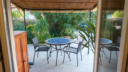 Studio 18 m² avec piscine partagée à Bormes-les-Mimosas : photo 8