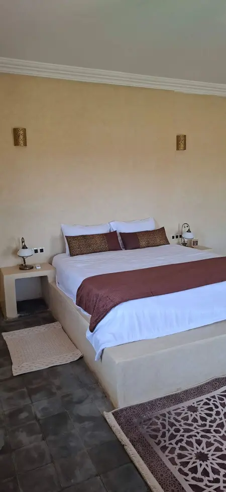 Villa avec piscine privée 17 m à Msikha, 4 chambres pour 8 : photo 8