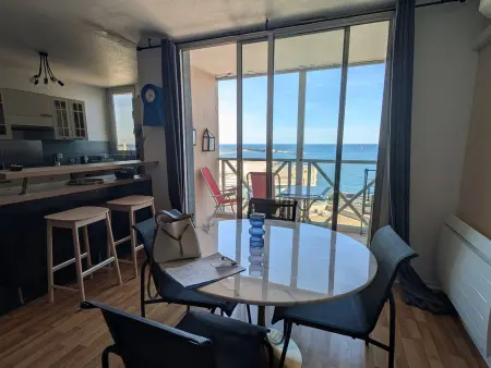 T2 climatisé vue mer, terrasse – Sète, 4 pers. : photo 8