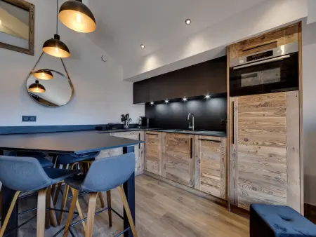 Appartement 34m² rénové à Val-d'Isère, 10 min des pistes : photo 2