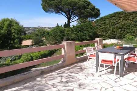 Villa 3 chambres, 800 m² de jardin à Sainte-Maxime : photo 2