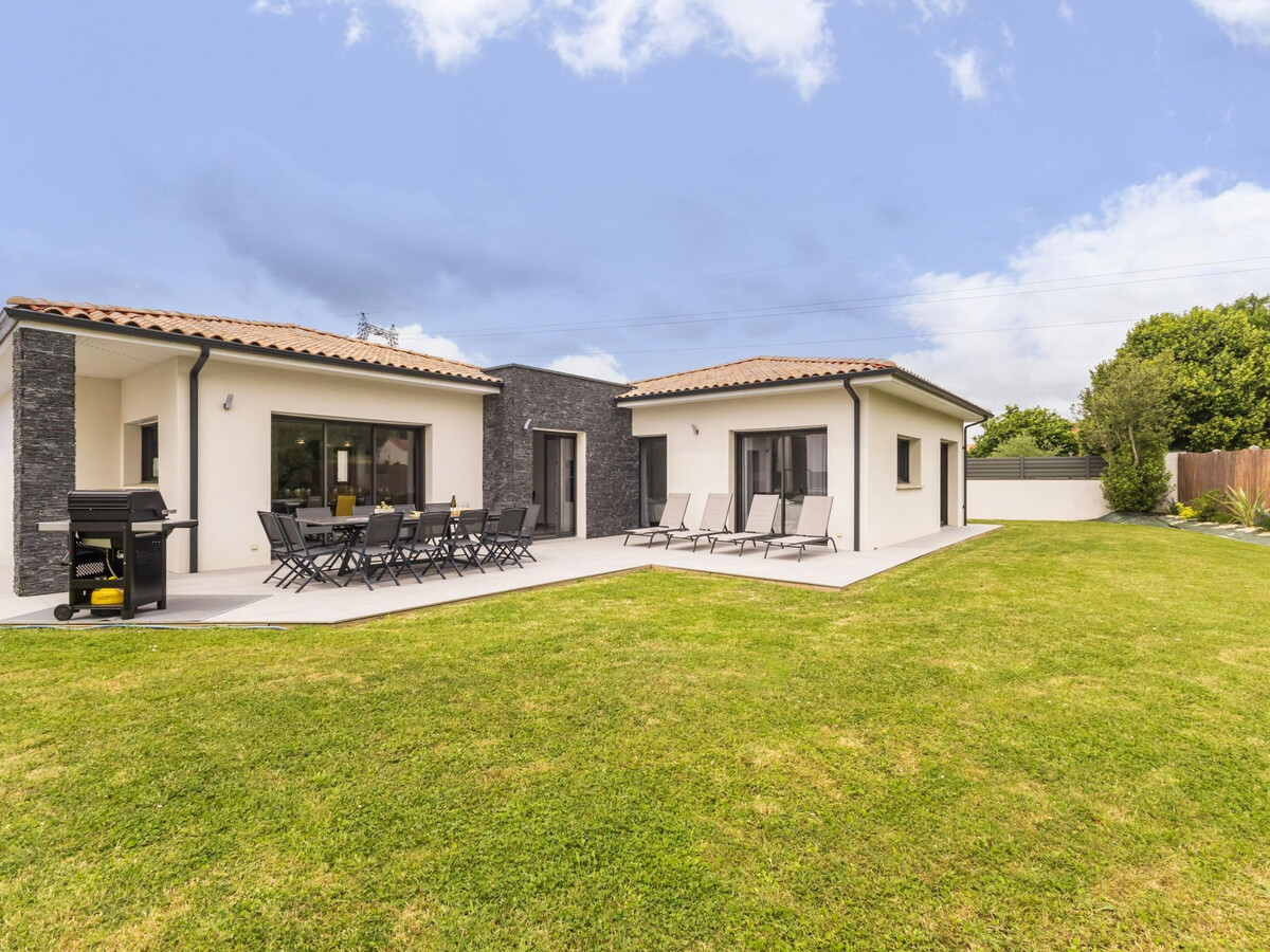 La Maison de Dom – Gîte 12 pers. avec spa à La Haie-Fouassière - Photo 1