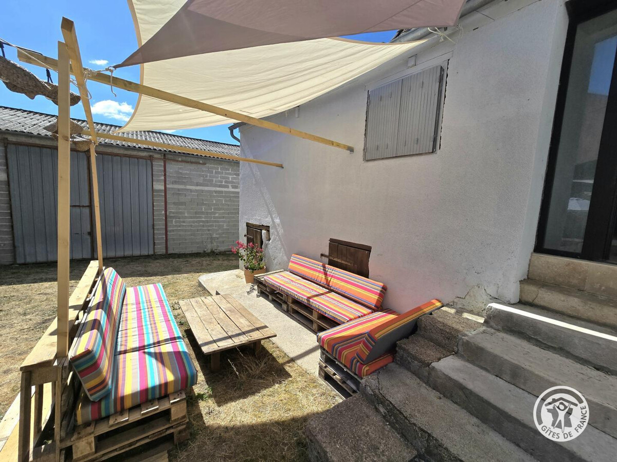 Grand gîte 10 pers. avec cour privative à Bars - Photo 13