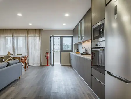Appartement moderne 90 m² centre Porto, 2 ch., 4 pers. : photo 2