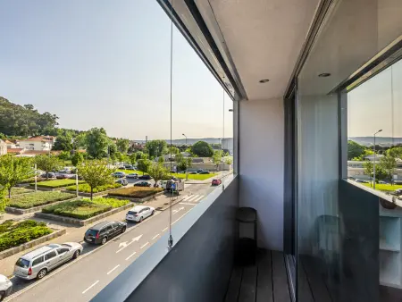 Appartement moderne 85 m² avec parking à Porto : photo 1
