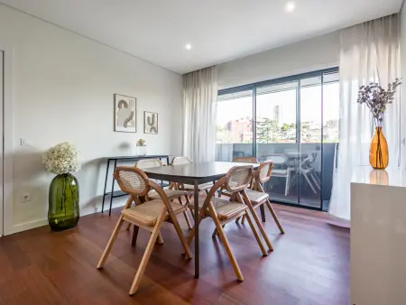 Appartement moderne 85 m² avec parking à Porto : photo 3
