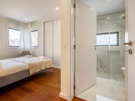 Appartement moderne 85 m² avec parking à Porto : photo 10