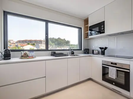 Appartement moderne 85 m² avec parking à Porto : photo 11